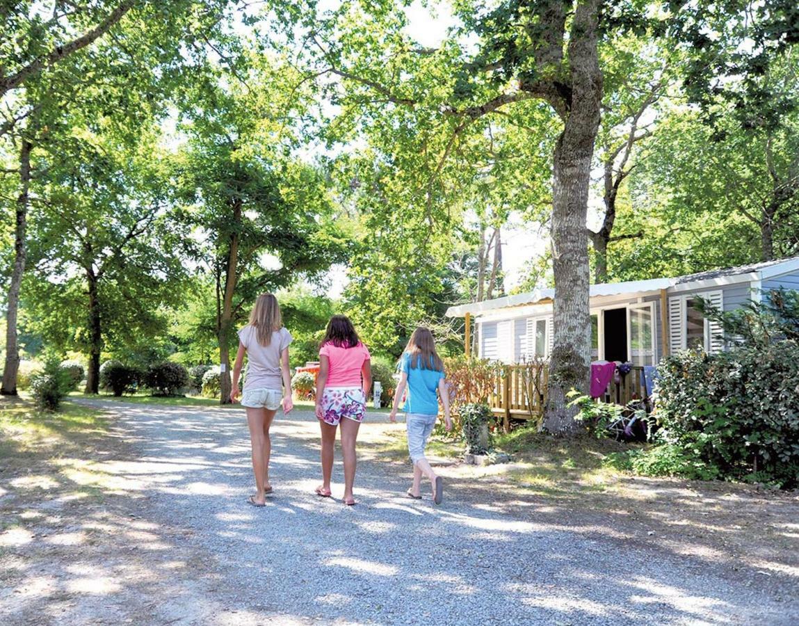 Hotel L'Eden Vacances Biot Zewnętrze zdjęcie